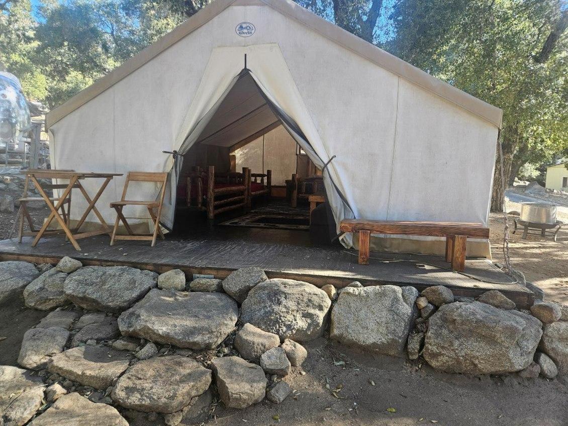 Oak Knoll Village Camping 4*
